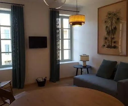 La Maison Des Vendangeurs Sur * Груиссан